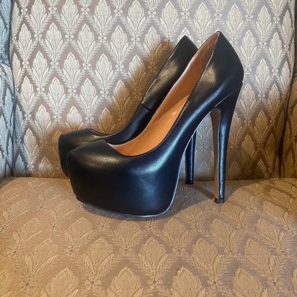 OnlyMaker  Sexy Black Platform High Heels Pointed Toe - NEW - Size 8